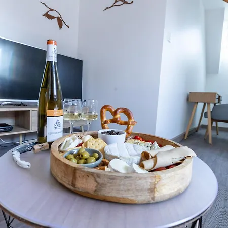 Nid Douillet En Alsace, Pros Et Familles Lägenhet Thann
