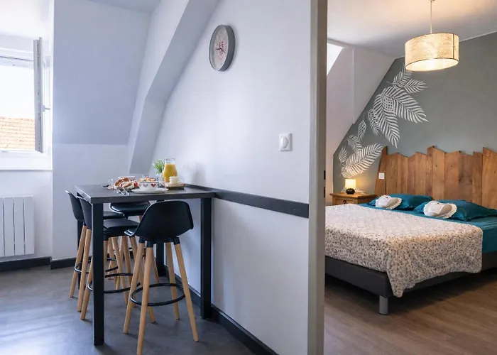 Nid Douillet En Alsace, Pros Et Familles Daire *